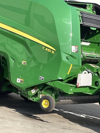 Used 2022 John Deere C451R Round Balers at Horizon Ag & Turf in Edmonton West, AB - Photo3
