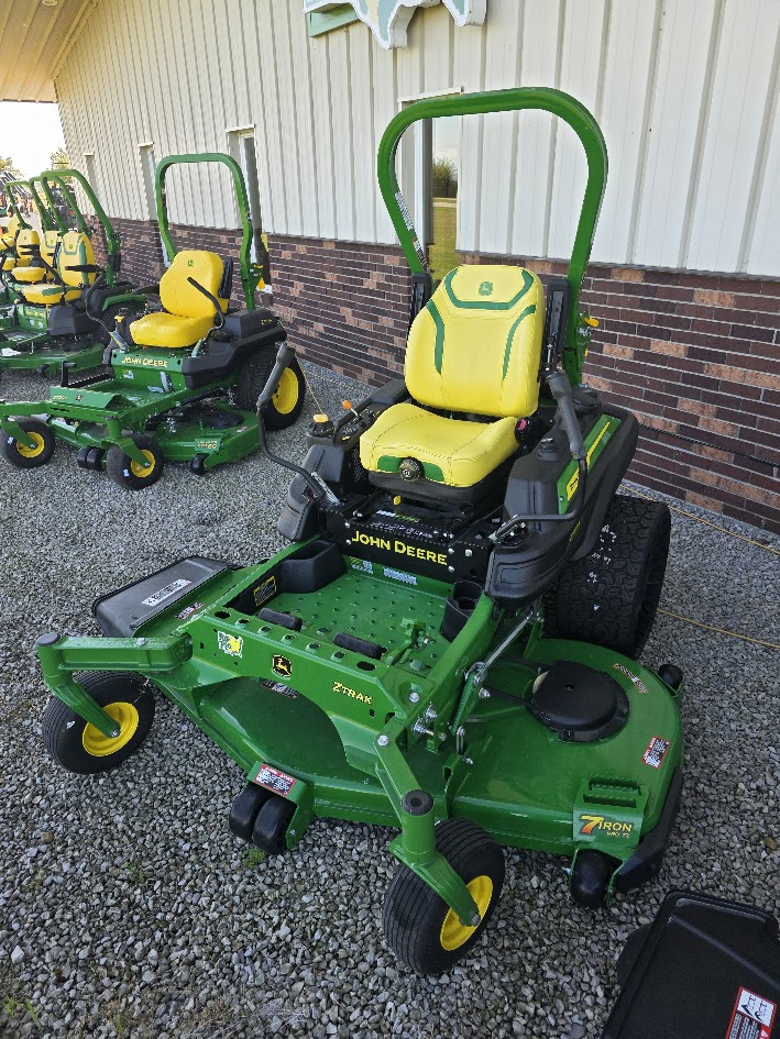 2023 John Deere Z950R Image 1