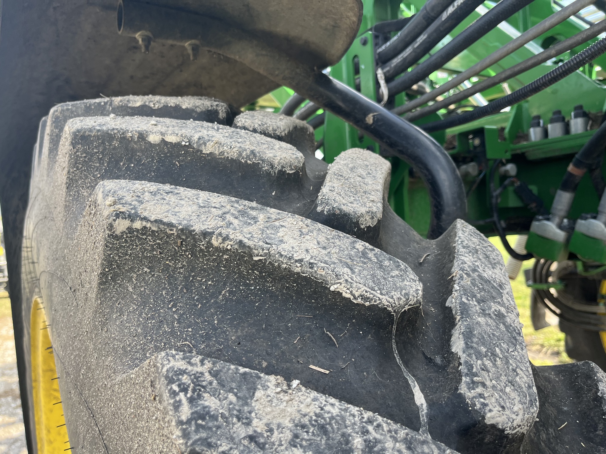  2024 John Deere 410R at Heritage Tractor in Seneca, KS