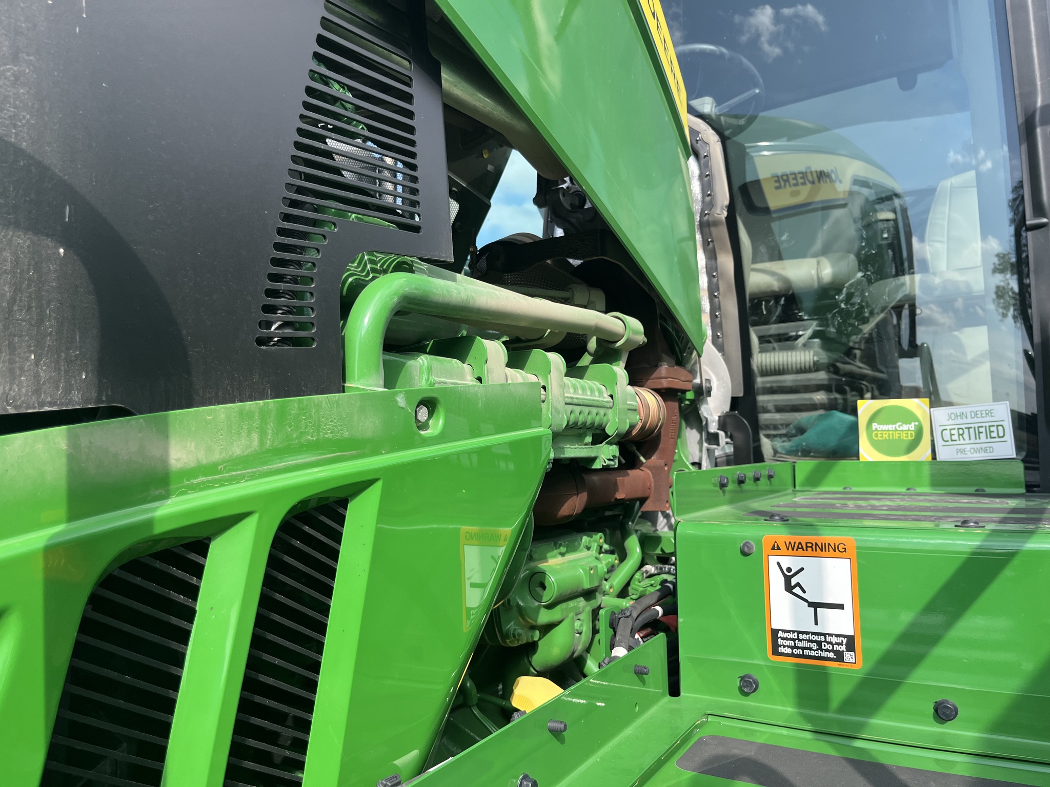  2024 John Deere 410R at Heritage Tractor in Seneca, KS