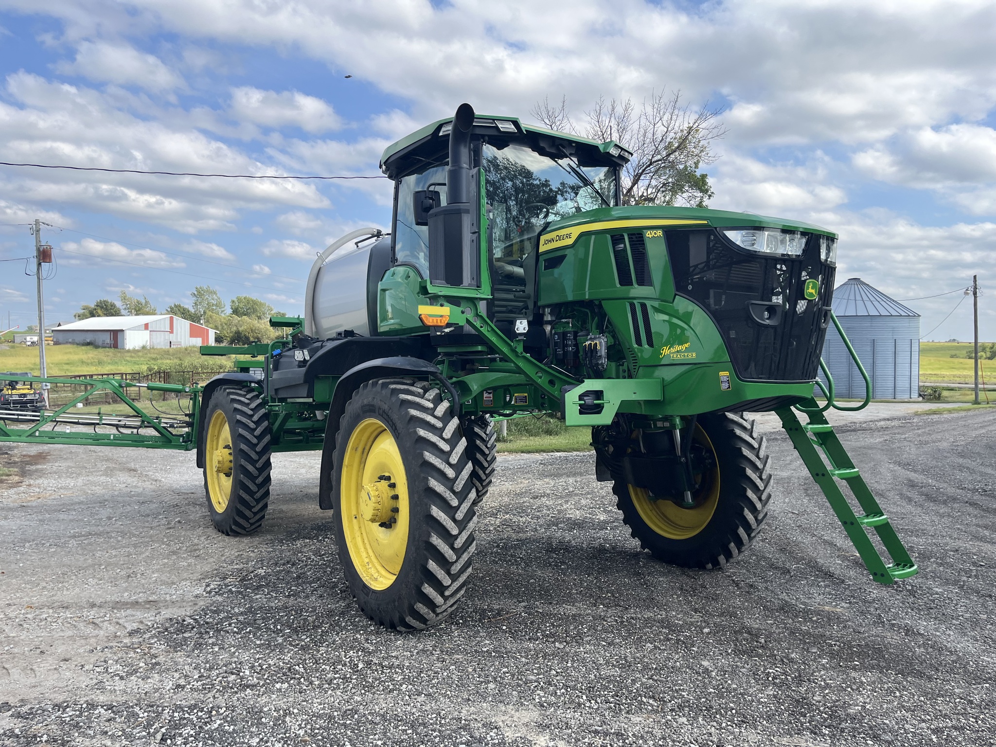  2024 John Deere 410R at Heritage Tractor in Seneca, KS