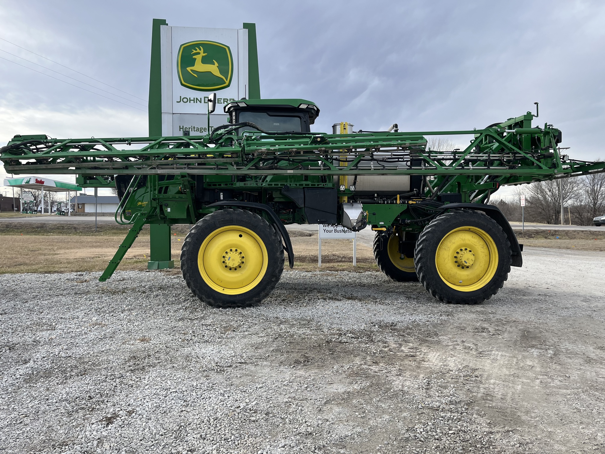  2024 John Deere 410R at Heritage Tractor in Seneca, KS