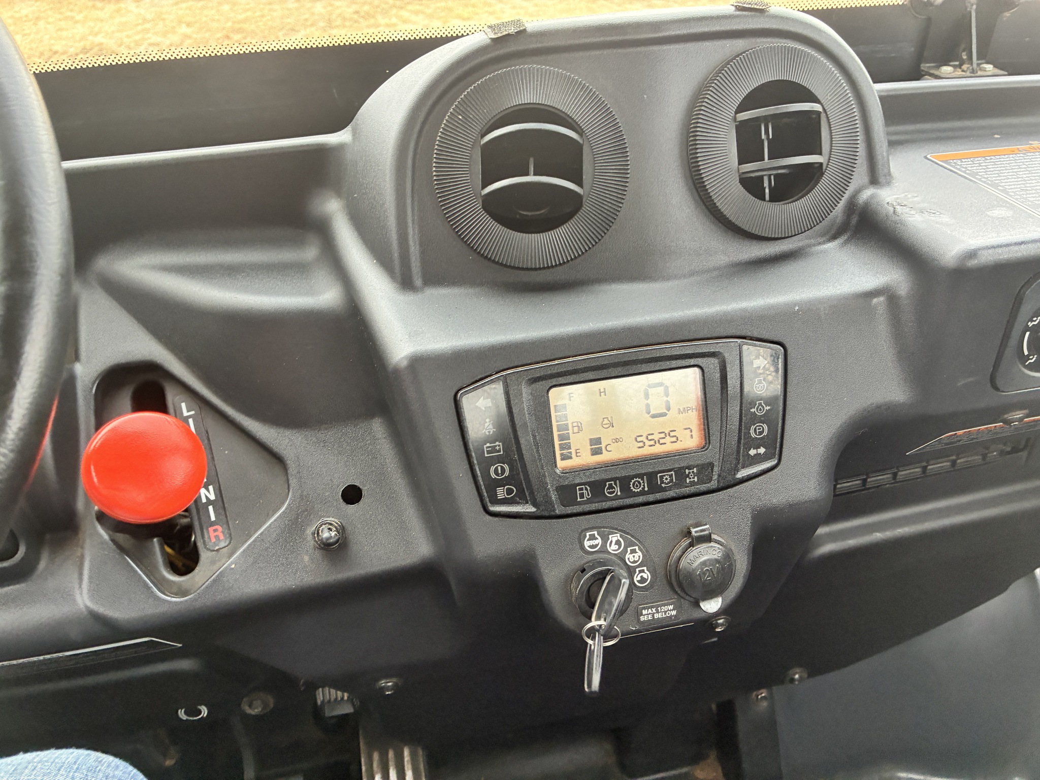 2015 Kubota RTV-X1100C Image 10