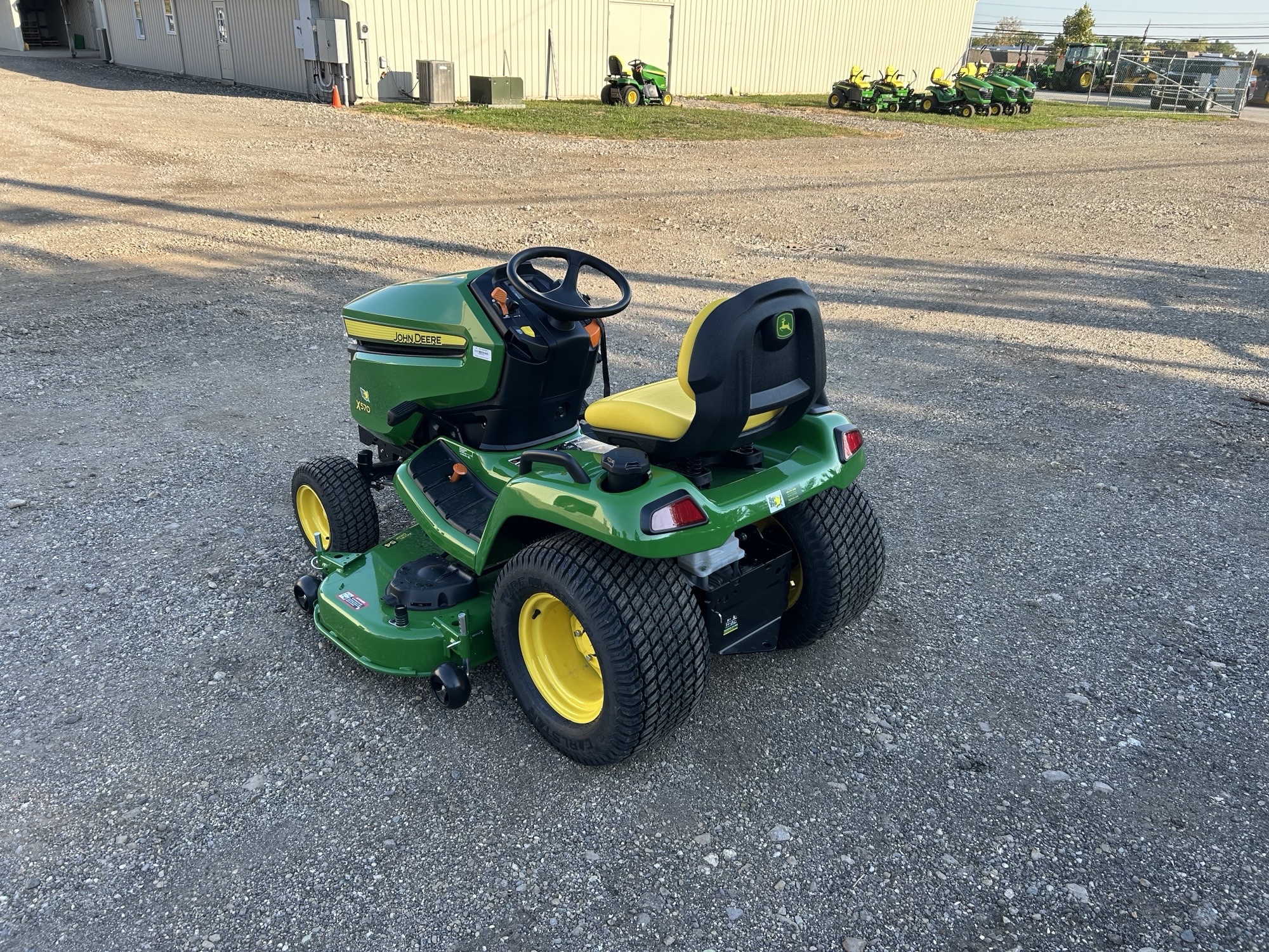 2025 John Deere X570 Image 4