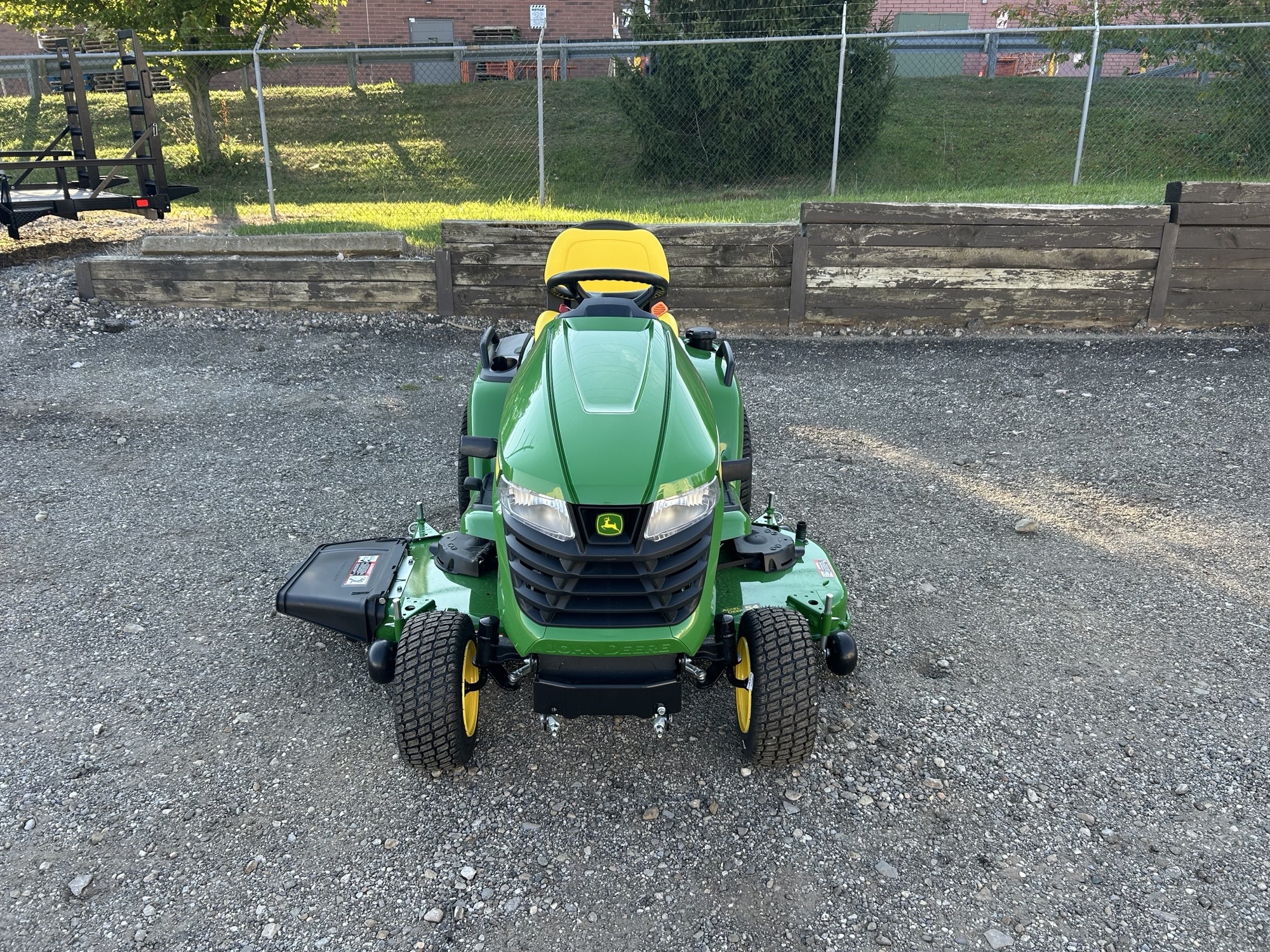 2025 John Deere X570 Image 2