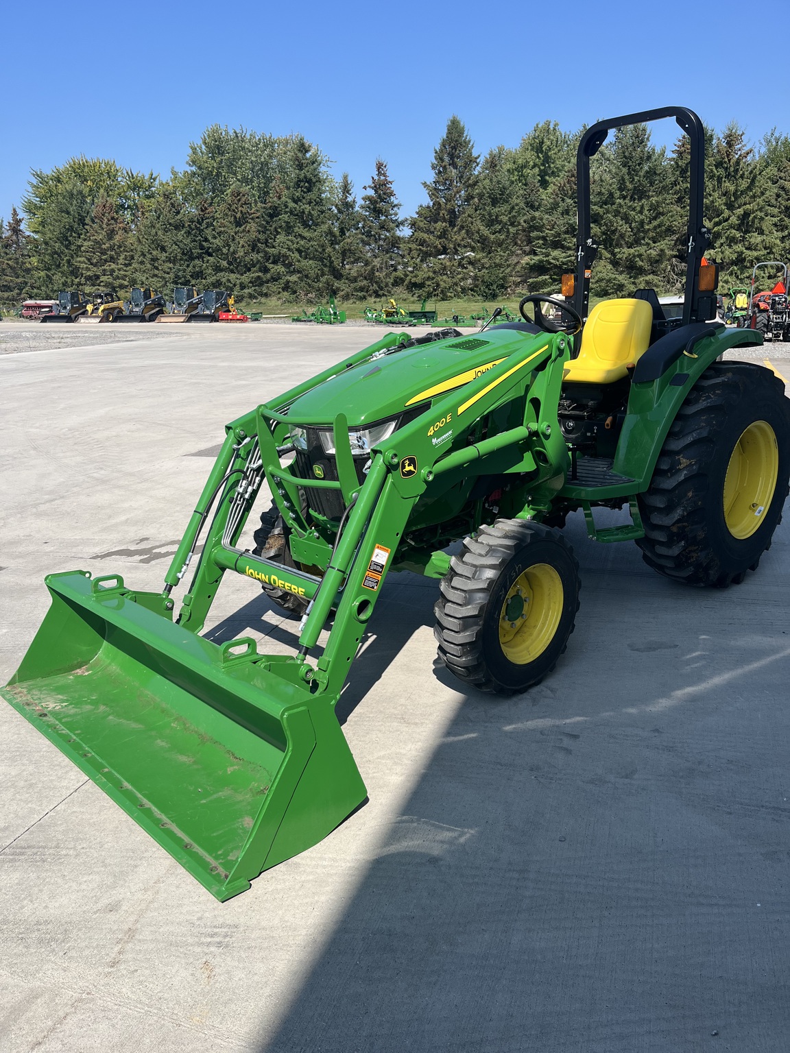 2024 John Deere 4044M Image 4