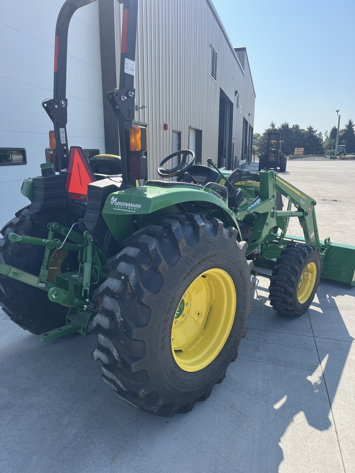 2024 John Deere 4044M Image 8
