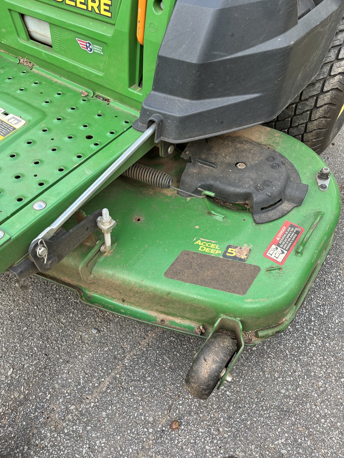 2024 John Deere Z515E Image 4