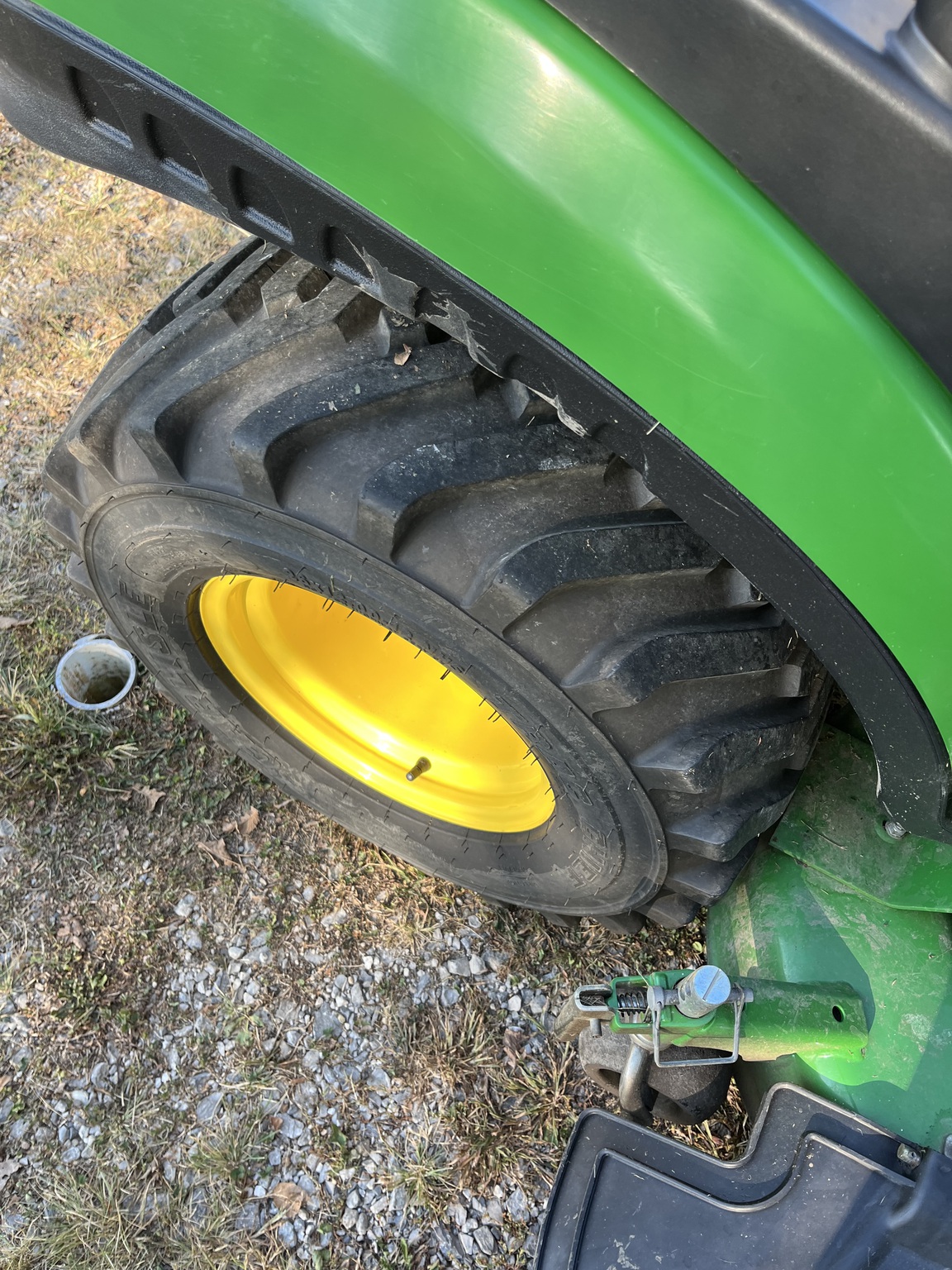 2014 John Deere 1025R Image 11