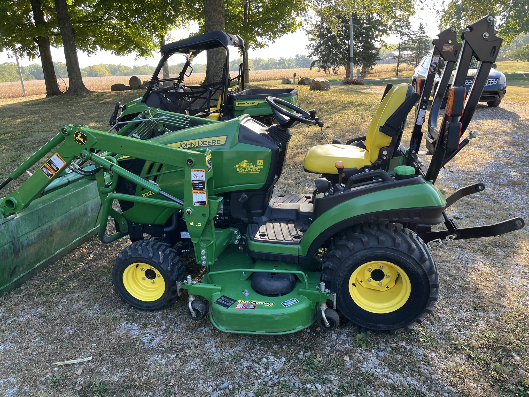 2014 John Deere 1025R Image 5
