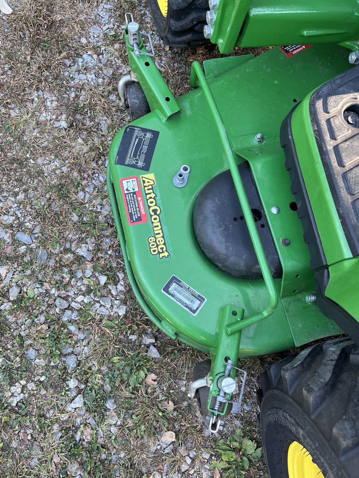 2014 John Deere 1025R Image 10