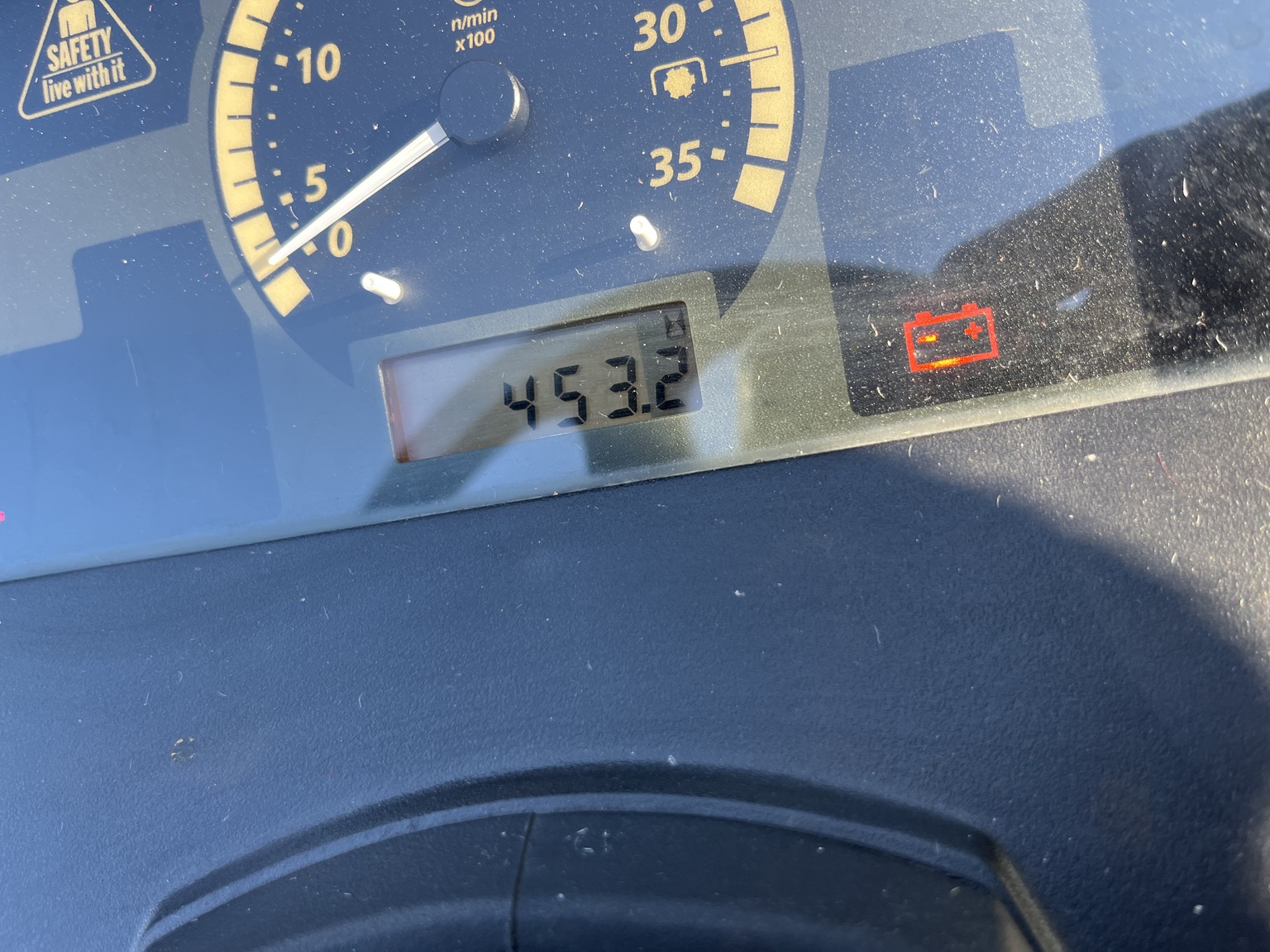 2014 John Deere 1025R Image 3