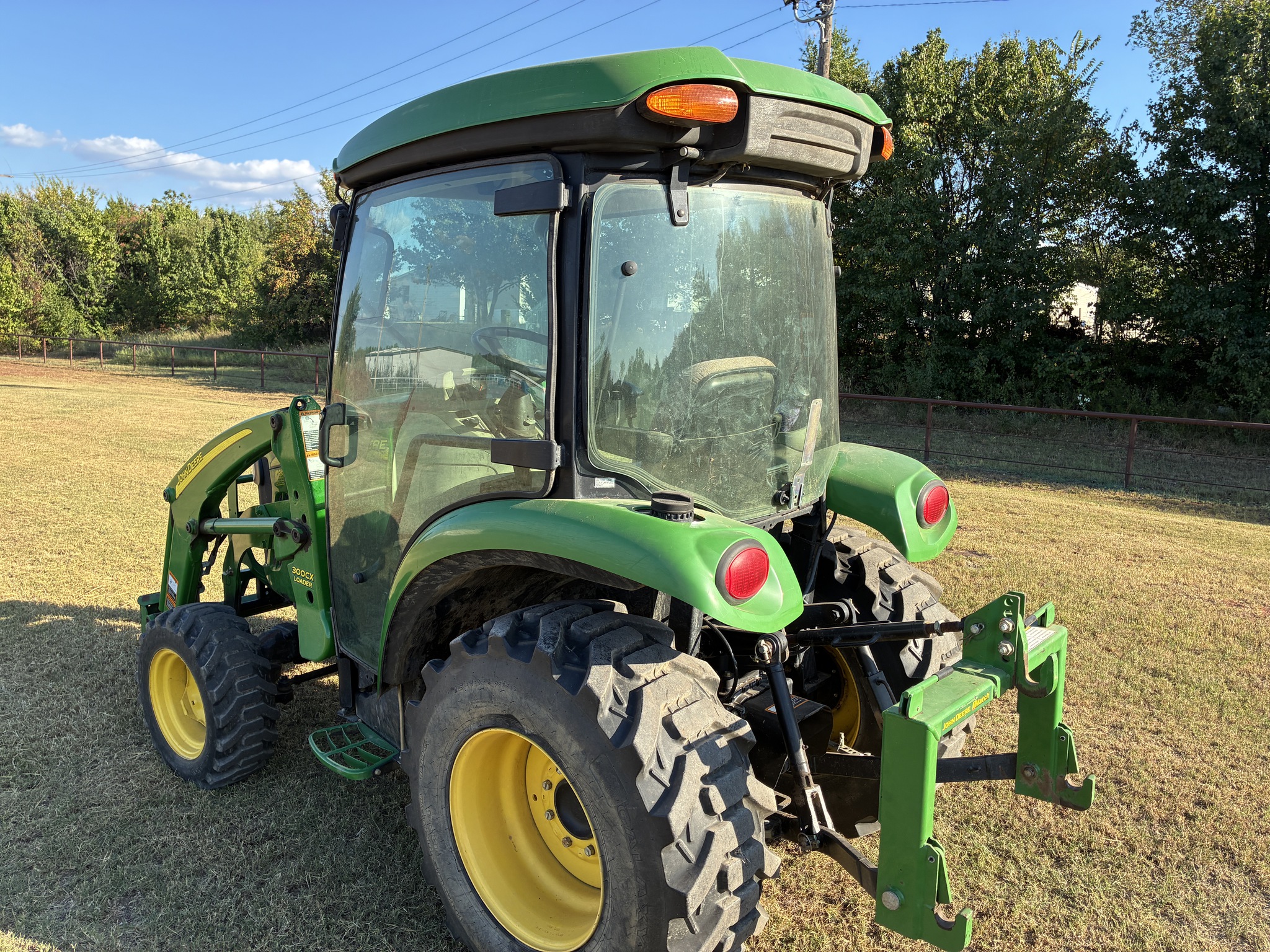 2012 John Deere 3520 Image 8