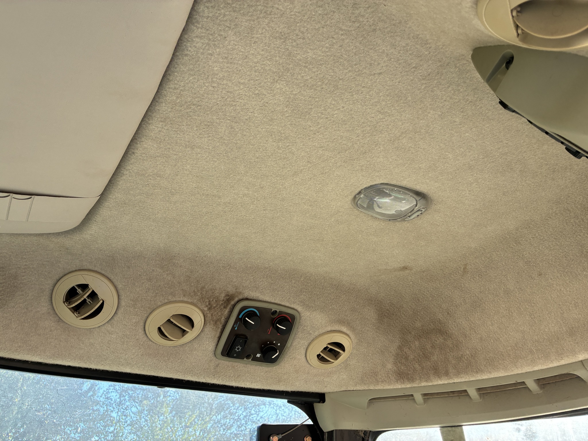 2012 John Deere 3520 Image 11