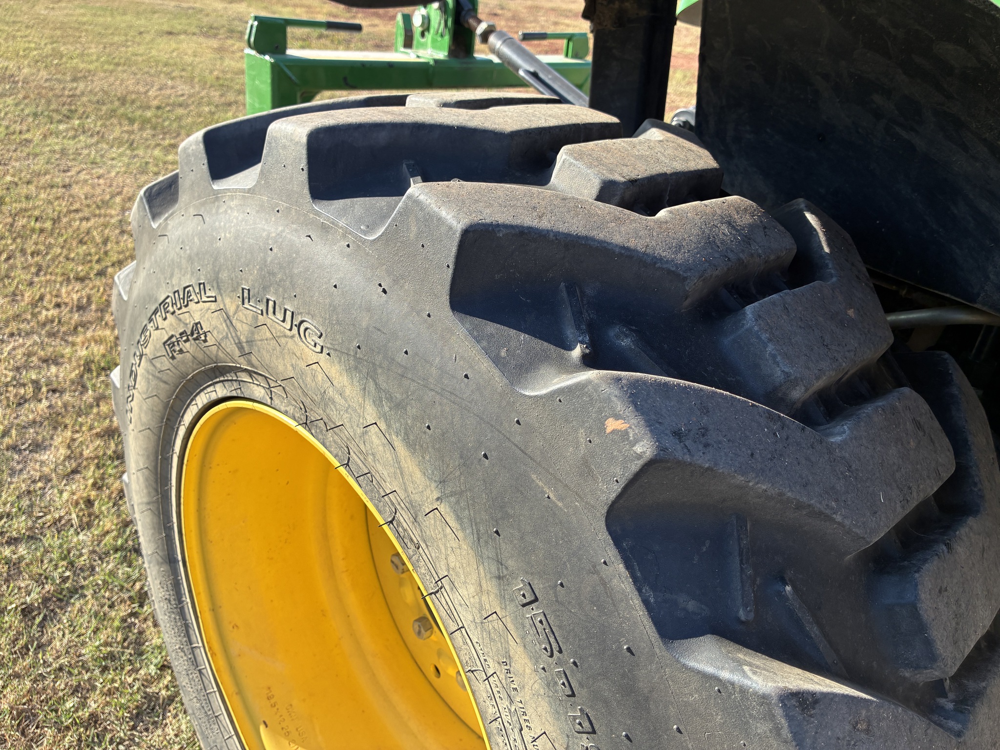 2012 John Deere 3520 Image 17