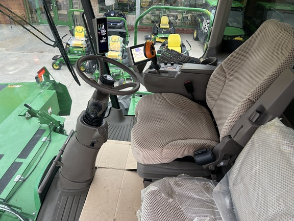 2021 John Deere W235 (14th thumbnail)