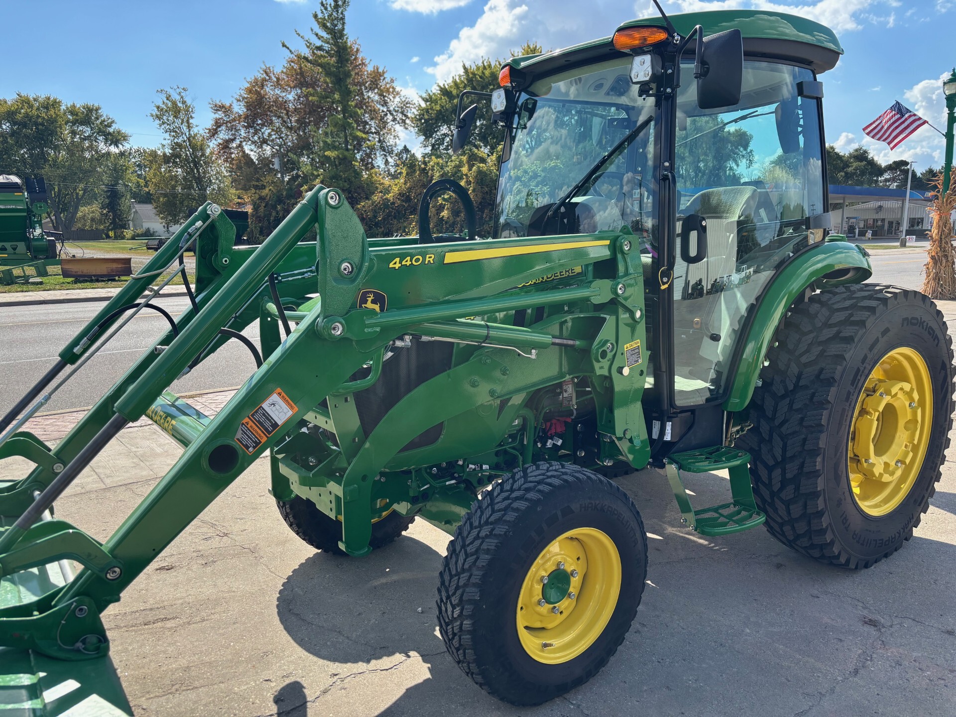 2023 John Deere 4075R Image 1