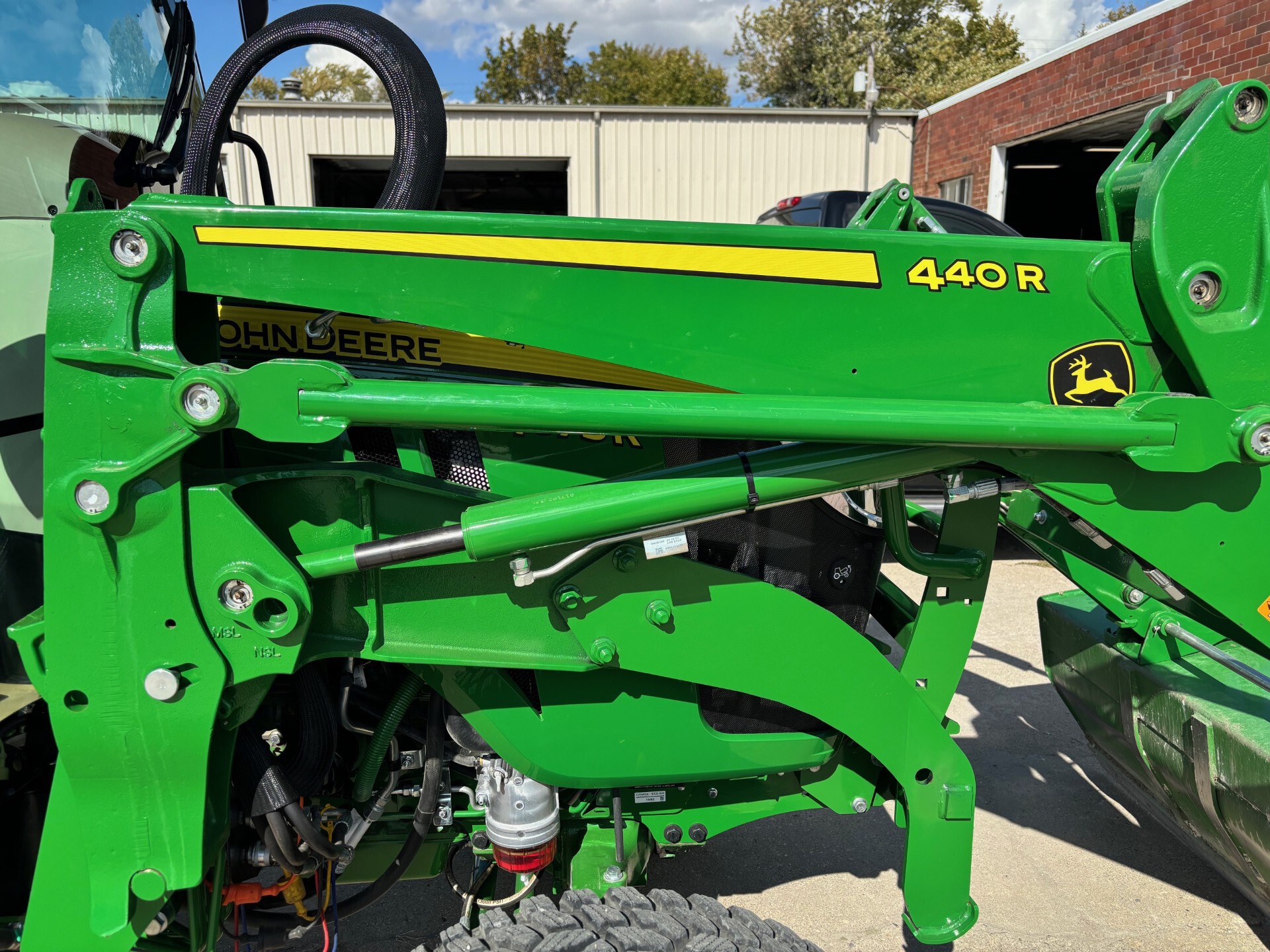 2023 John Deere 4075R Image 5