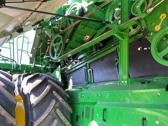 Used 2024 John Deere X9 1100 Combines at Horizon Ag & Turf in Westlock, AB - Photo14