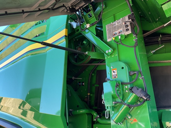 Used 2024 John Deere X9 1100 Combines at Horizon Ag & Turf in Westlock, AB - Photo17