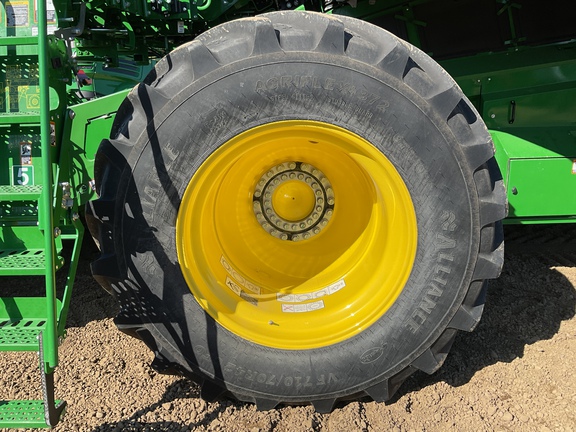 Used 2024 John Deere X9 1100 Combines at Horizon Ag & Turf in Westlock, AB - Photo24
