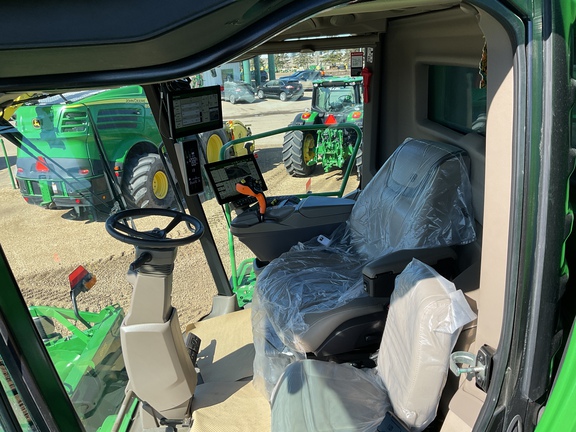 Used 2024 John Deere X9 1100 Combines at Horizon Ag & Turf in Westlock, AB - Photo25