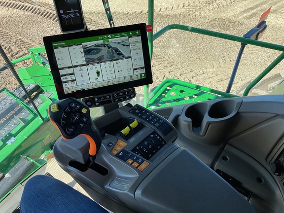 Used 2024 John Deere X9 1100 Combines at Horizon Ag & Turf in Westlock, AB - Photo27