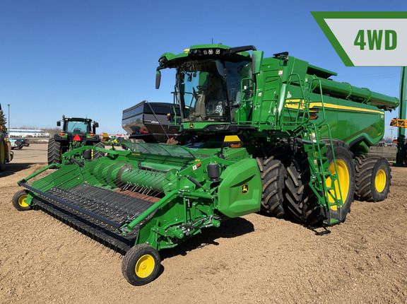 Used 2024 John Deere X9 1100 Combines at Horizon Ag & Turf in Westlock, AB - Photo1