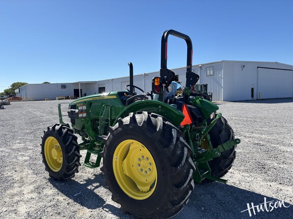 Photo of 2024 John Deere 5067E