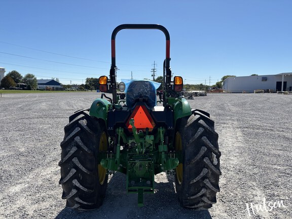 Photo of 2024 John Deere 5067E
