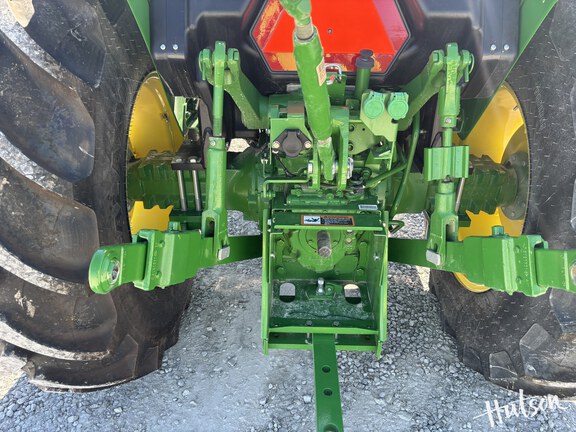 Photo of 2024 John Deere 5067E