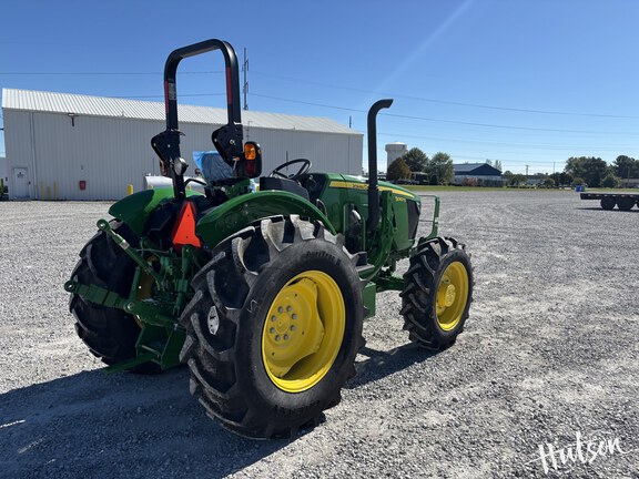 Photo of 2024 John Deere 5067E