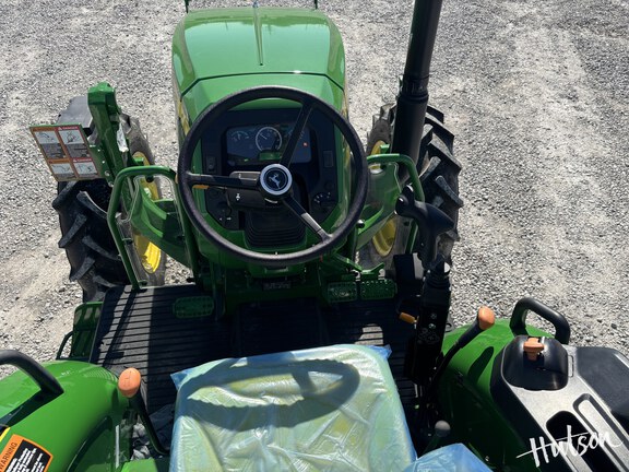Photo of 2024 John Deere 5067E