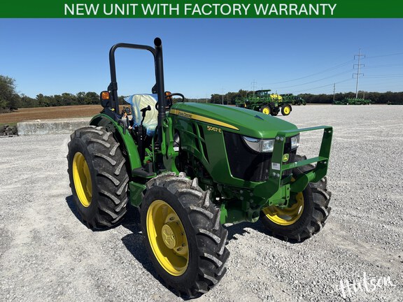 Photo of 2024 John Deere 5067E