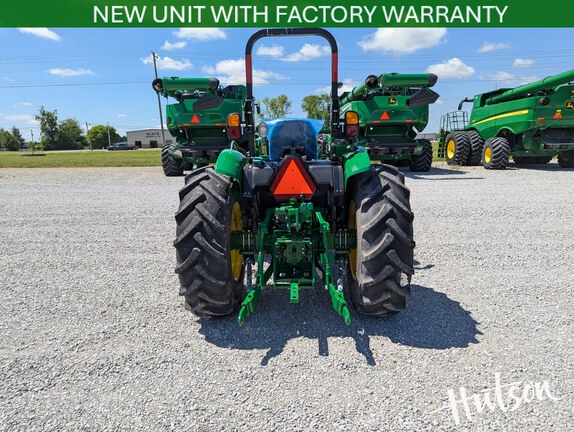 Photo of 2024 John Deere 5067E