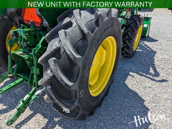 Photo of 2024 John Deere 5067E