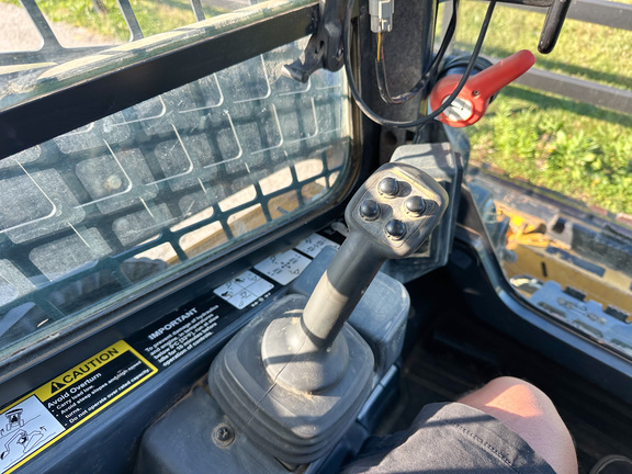 2022 John-Deere 331G