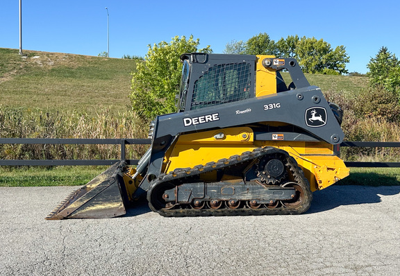 2022 John-Deere 331G