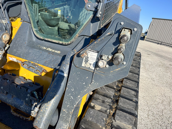 2022 John-Deere 331G