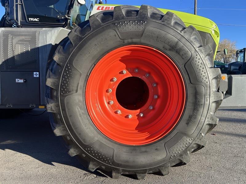 2016 Claas Xerion 5000 Trac Image 9
