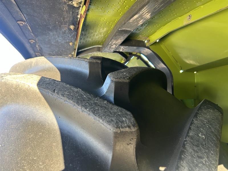 2016 Claas Xerion 5000 Trac Image 17