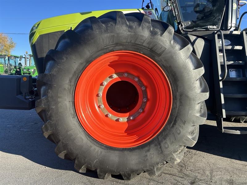 2016 Claas Xerion 5000 Trac Image 19