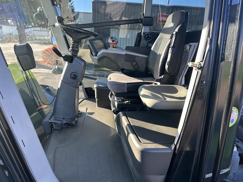 2016 Claas Xerion 5000 Trac Image 36