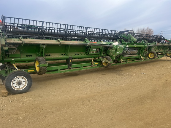 Used 2025 John Deere HDR 50 Combine Platforms at Horizon Ag & Turf in Westlock, AB - Photo3
