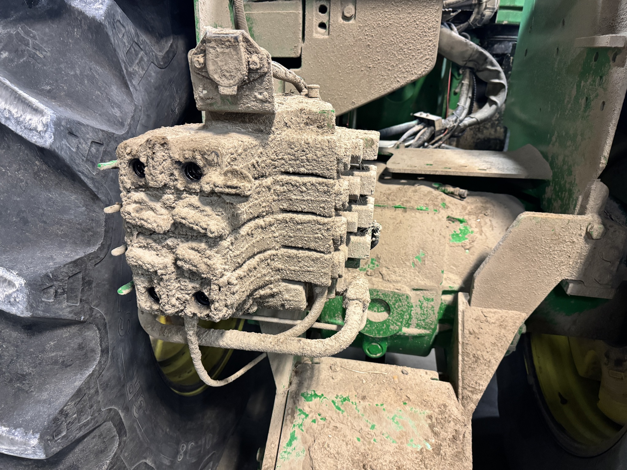 1998 John Deere 9400 Image 13