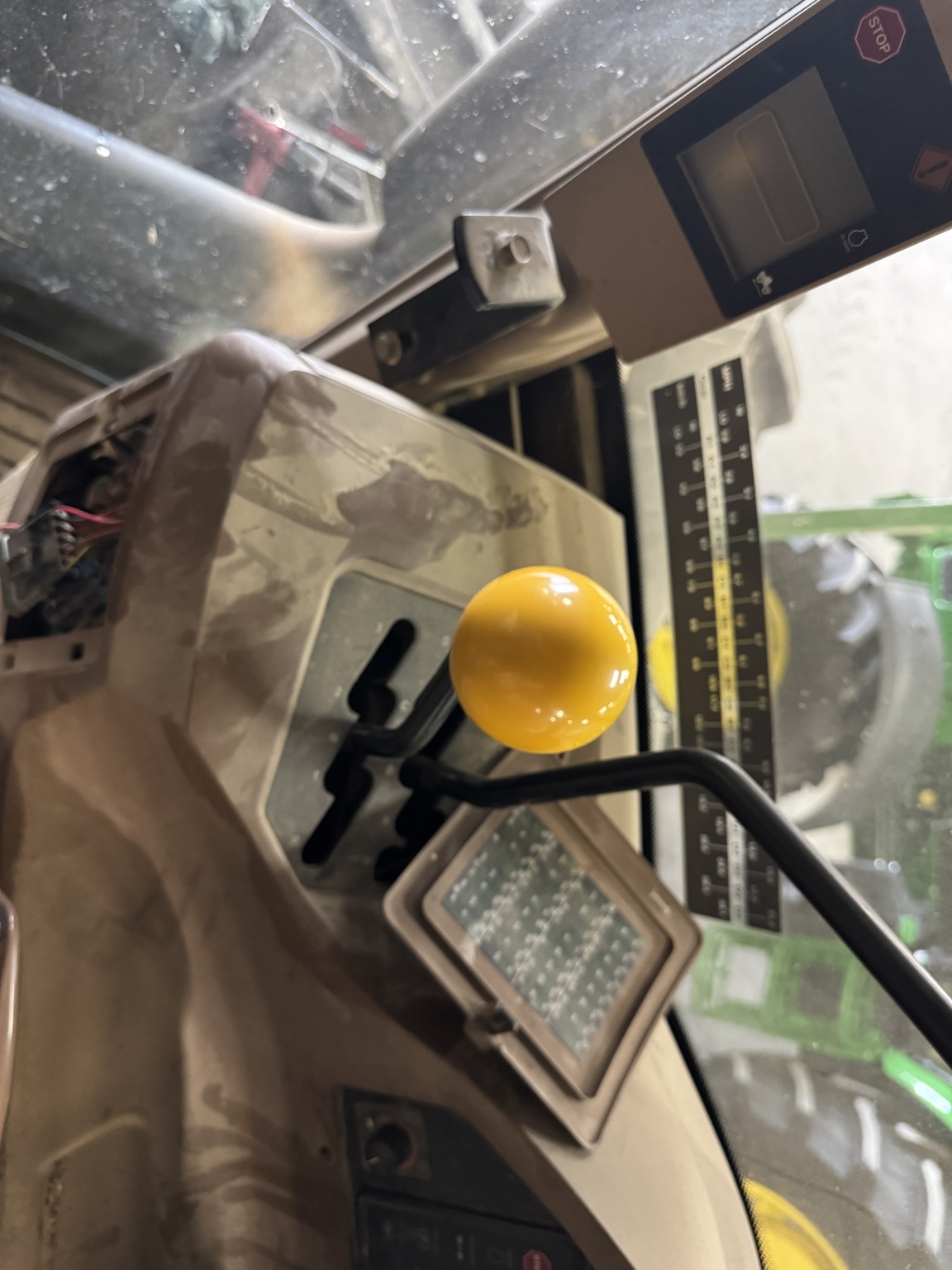 1998 John Deere 9400 Image 35