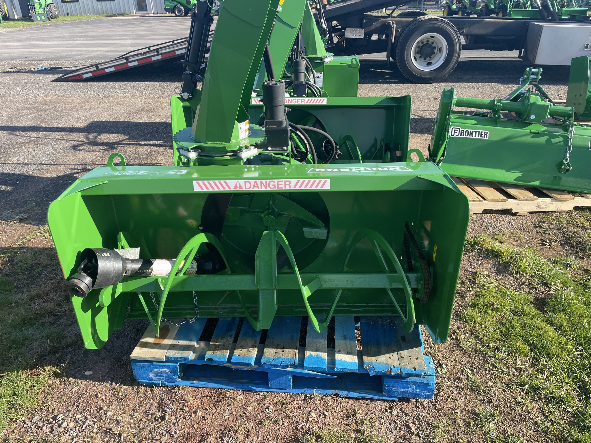 2023 Normand E54-220PUS Image 1