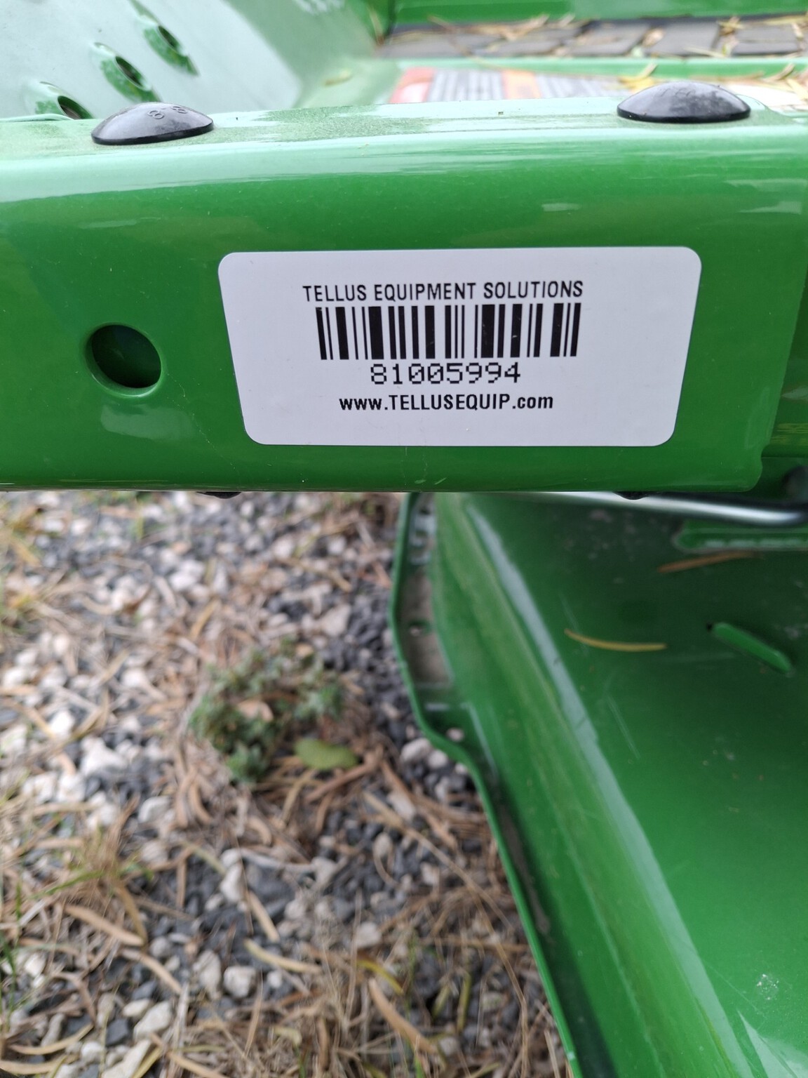 2025 John Deere Z330R Image 6