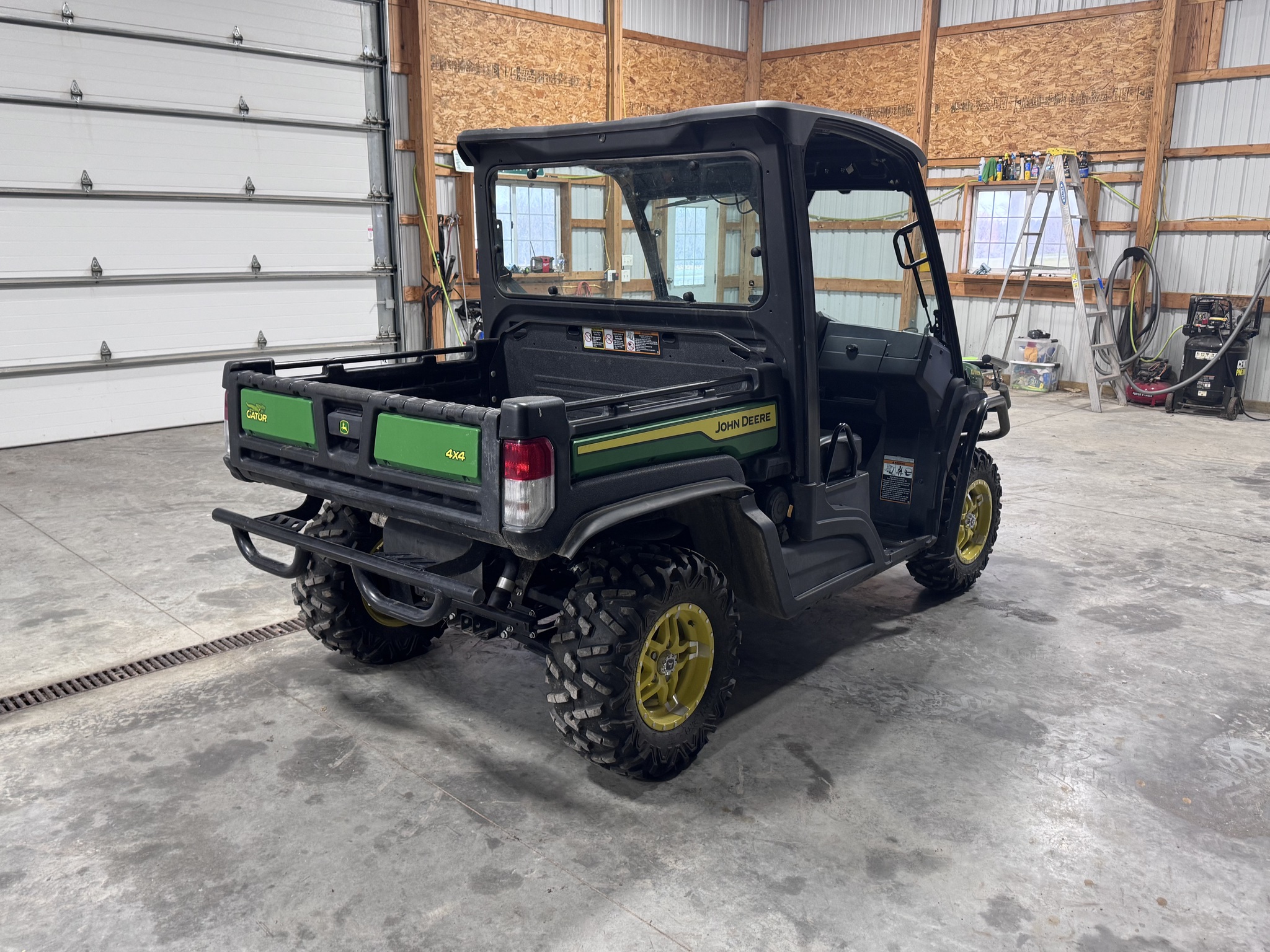 2023 John Deere XUV 835M Image 7