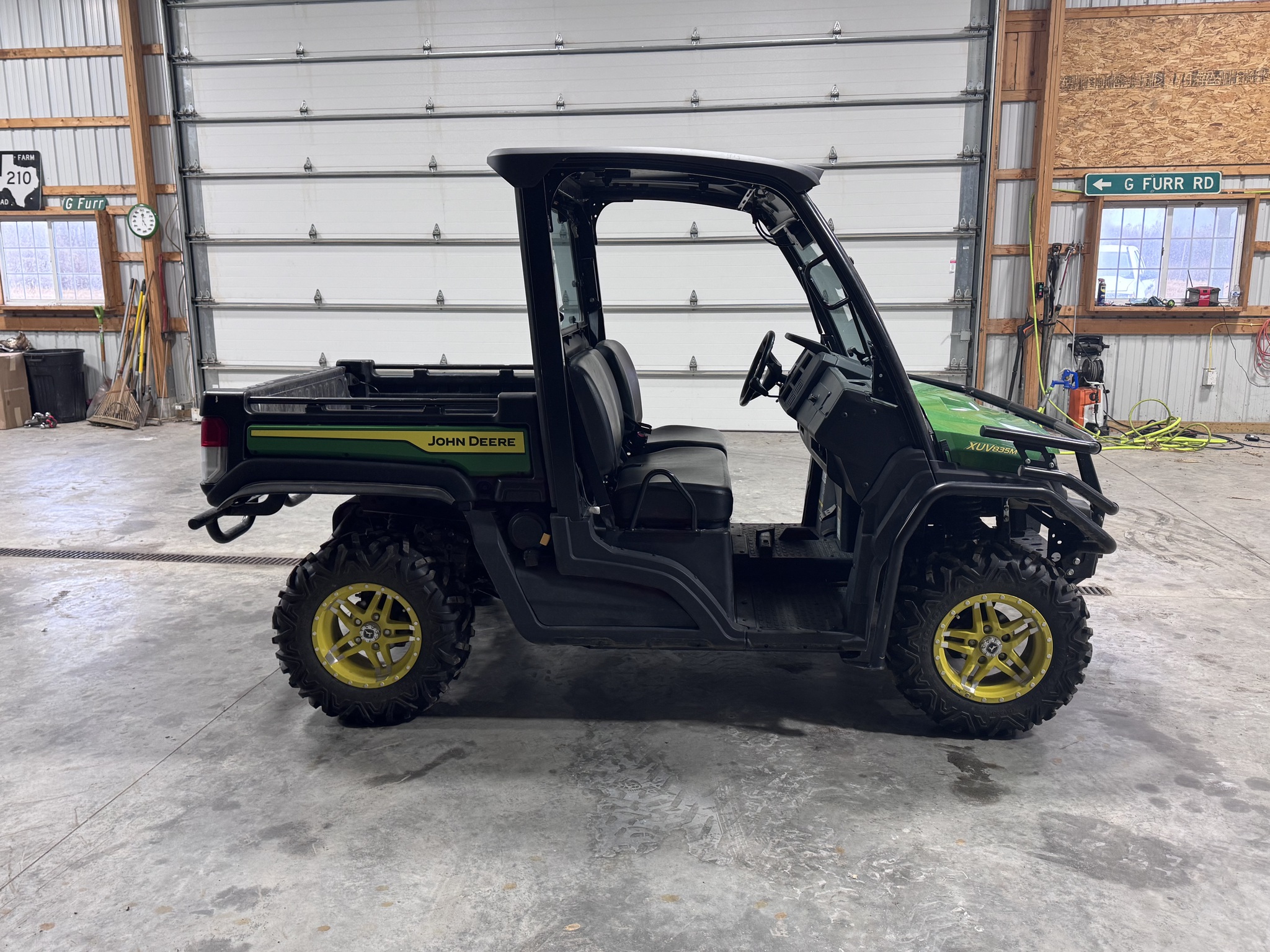 2023 John Deere XUV 835M Image 8